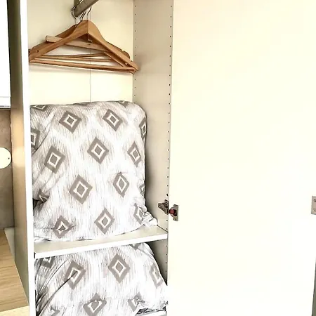 Appartement Sunny With Balcony - Buttes Chaumont Park *