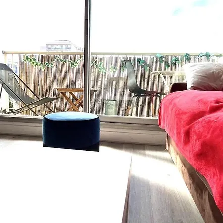 Sunny With Balcony - Buttes Chaumont Park Apartman