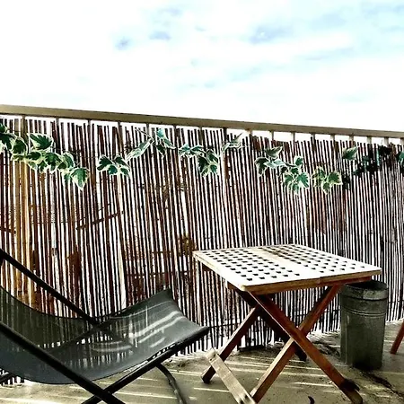 Sunny With Balcony - Buttes Chaumont Park Apartman *